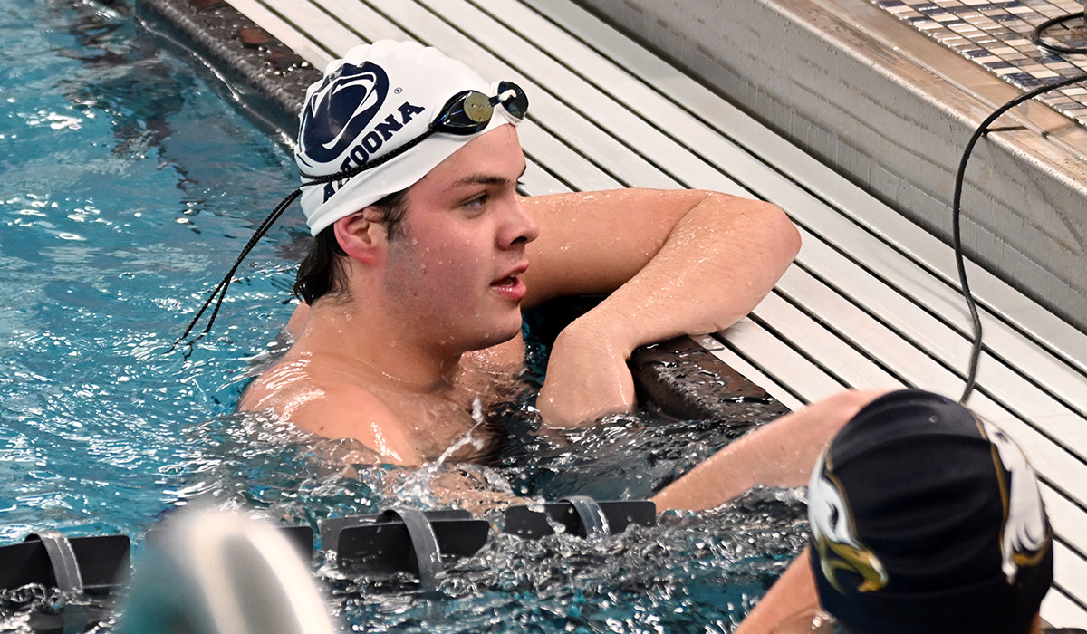Men&rsquo;s Swimming Opens SUNYAC Championships in Fifth