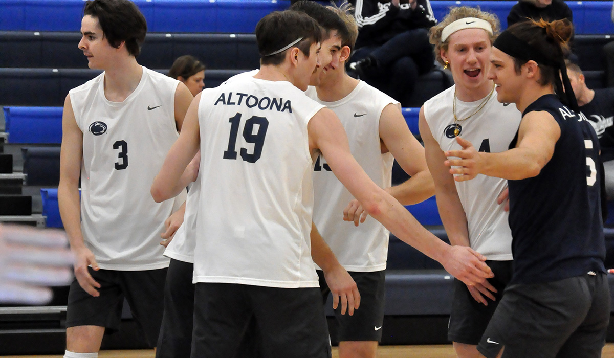 Men&rsquo;s Volleyball Sweeps Mount Aloysius 3-0
