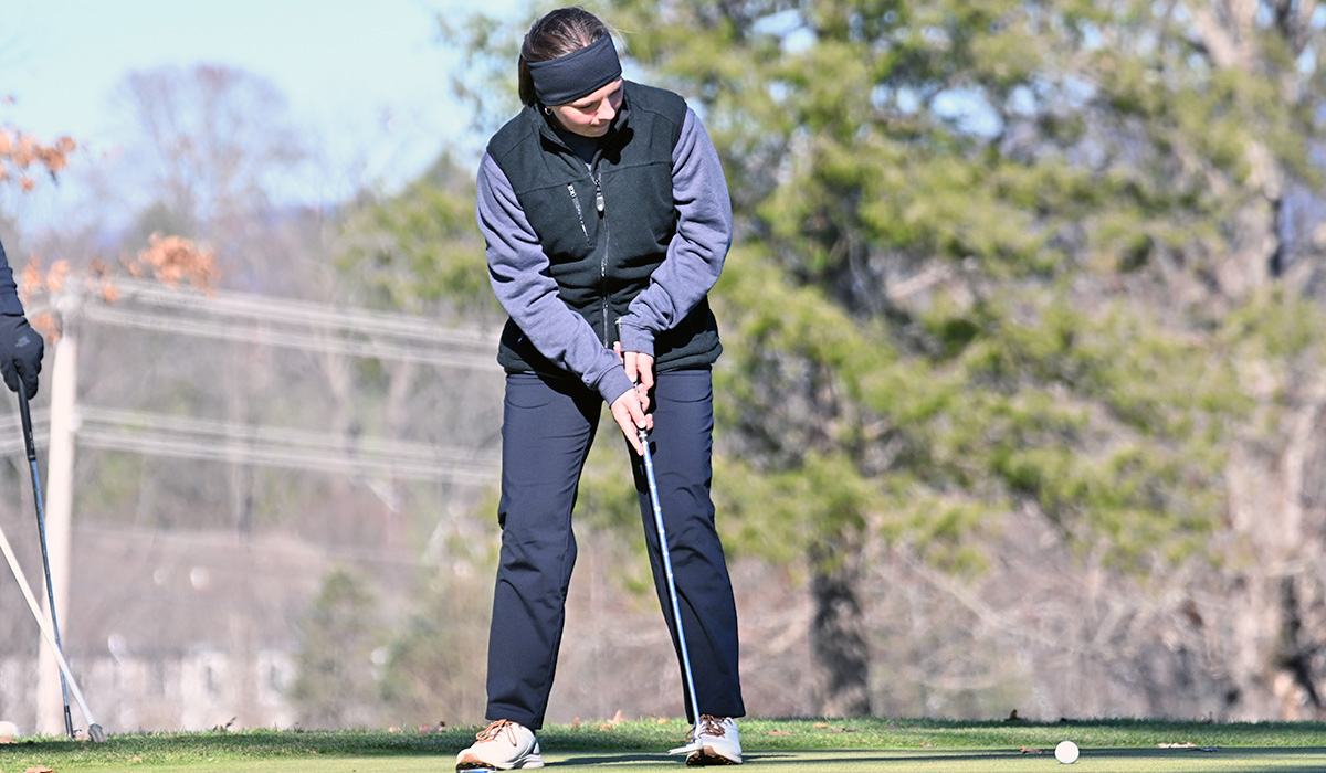 Women's Golf Starts PA Classic in 11th Place