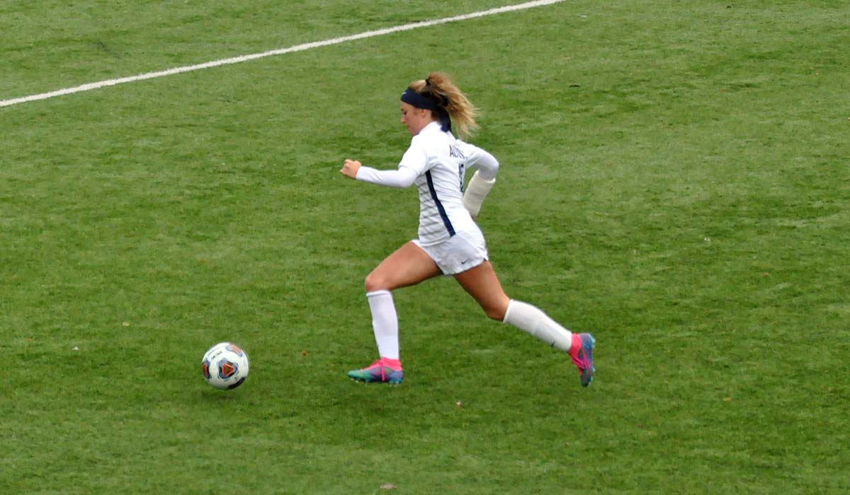 Photo: Freshman Mallorie Smith dribbles into La Roche territory during Saturday's AMCC Tourney win.