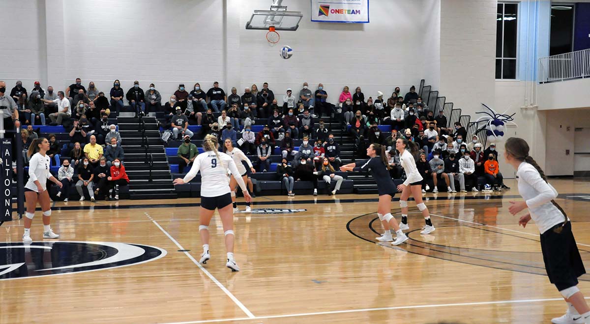 Women&rsquo;s Volleyball Downed by Alfred State in AMCC Semifinal