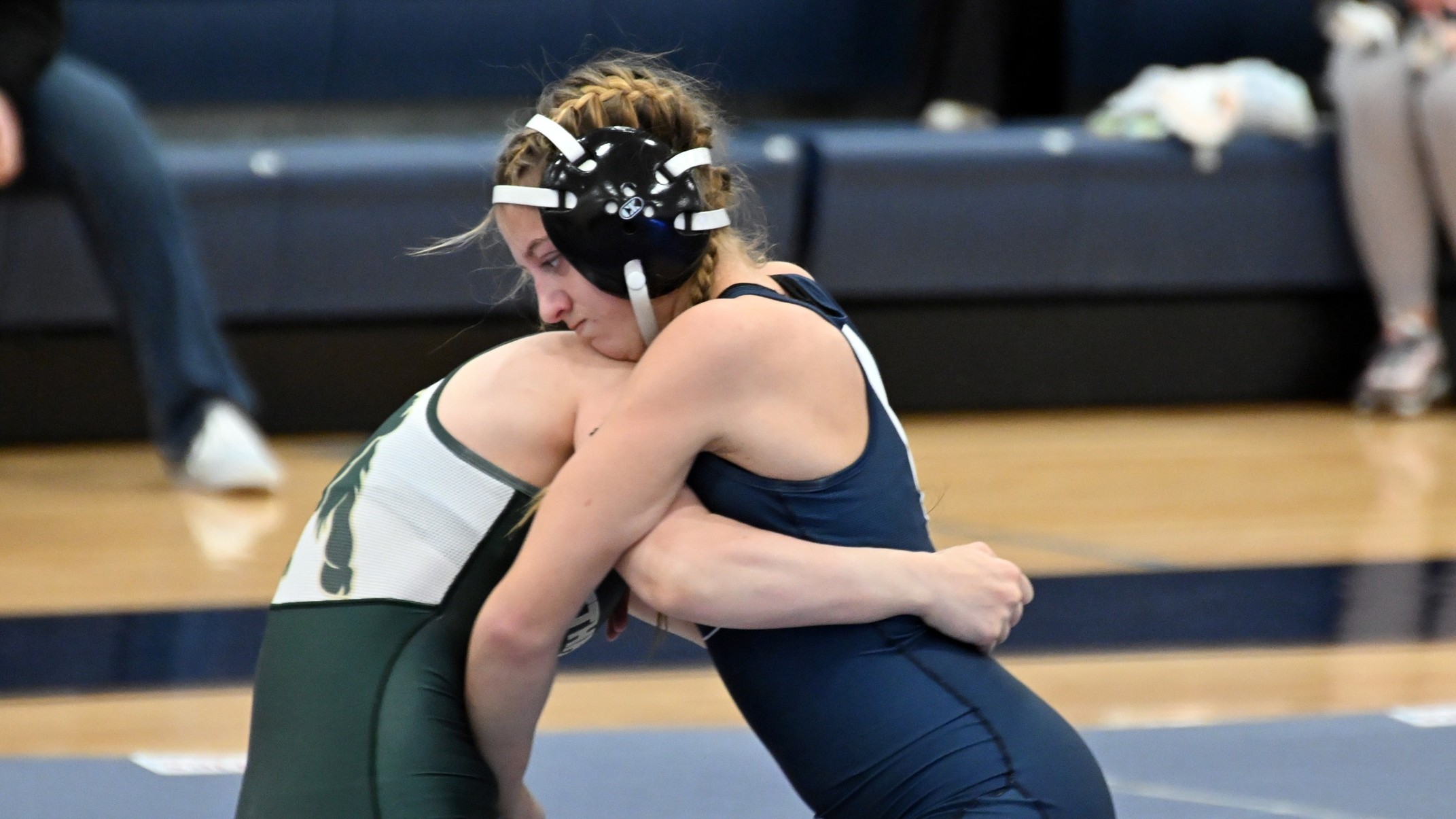 Women's Wrestling Competes in JCU Duals